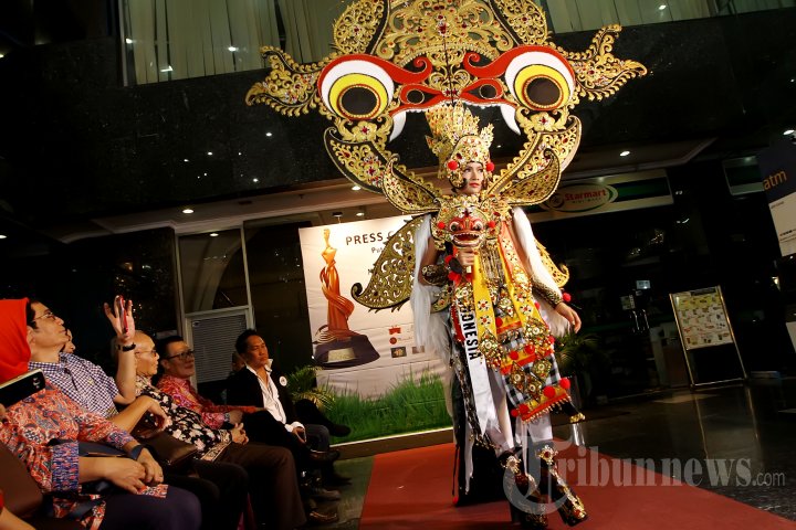 Anindya Kusuma Putri Ikuti Miss Universe 2015
