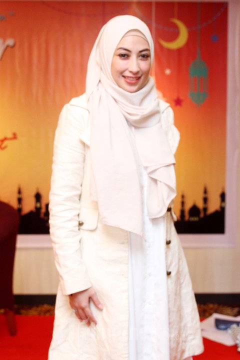 Annisa Trihapsari Bukber Anak Yatim Piatu