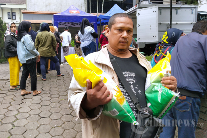 Antre Beras Medium Rp 44 Ribu di Hotel Poster Bandung