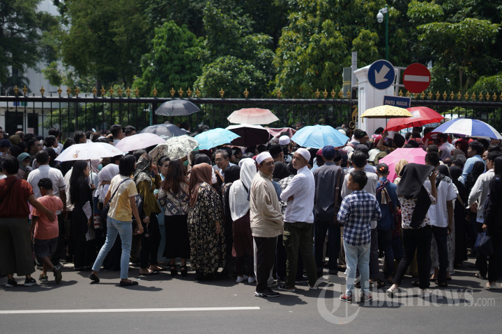Antusias Warga Ikuti Open House Presiden Jokowi