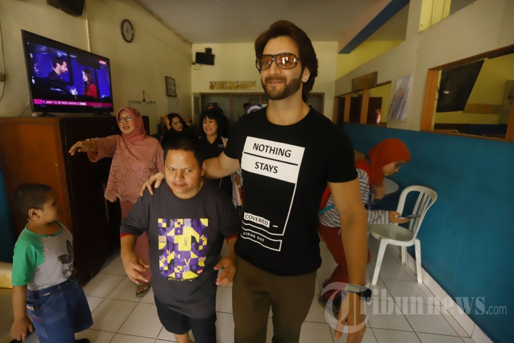 ANTV Dan Vineet Raina Berbagi Dengan Anak Berkebutuhan Khusus