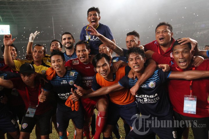 Arema Cronus Juara Piala Bhayangkara