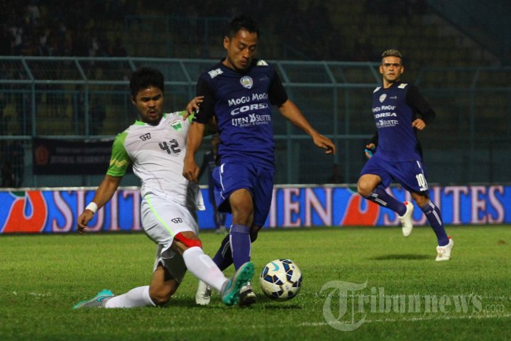 Arema Cronus Kalahkan PBR