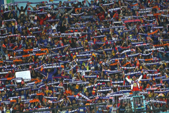 Arema Cronus Kalahkan PBR