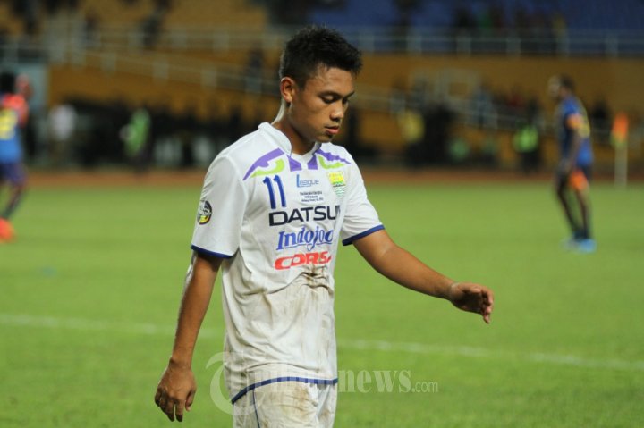 Arema Cronus Tundukan Persib Bandung