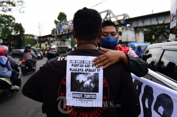 Aremania Gelar Aksi Solidaritas Tragedi Kanjuruhan