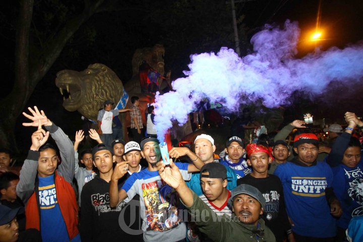 Aremania Rayakan HUT Arema Ke-29
