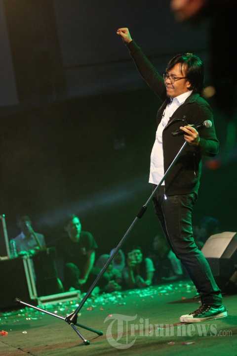ARI LASSO KONSER DI HUT 13 TRIBUN TIMUR