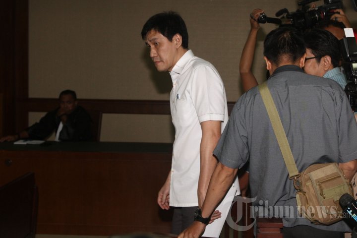Ariesman Widjaja Dituntut 4 Tahun Penjara