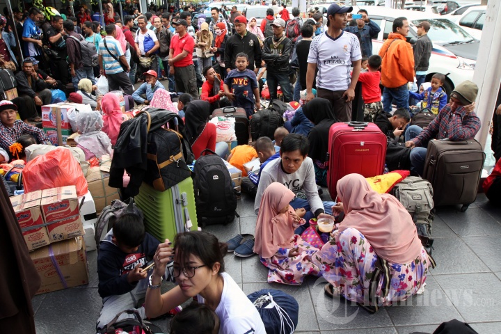 Arus Mudik Stasiun Pasar Senen