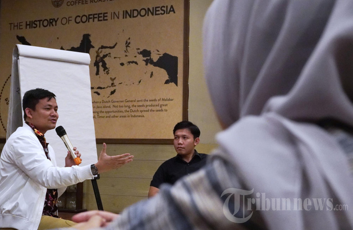 Arya Sandhiyudha Bersama Anak Muda Diskusi Keterbukaan Informasi Publik