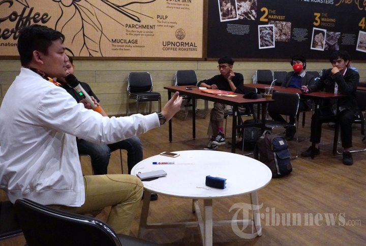 Arya Sandhiyudha Bersama Anak Muda Diskusi Keterbukaan Informasi Publik