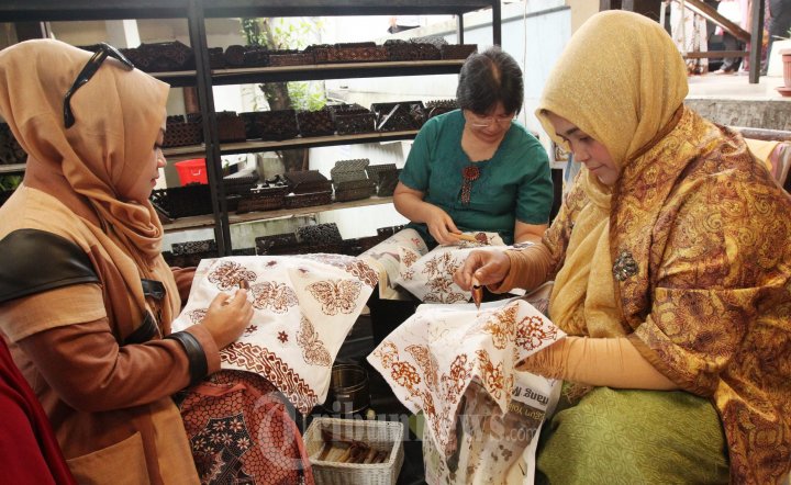 Asephi Jabar Gelar Pelatihan Membatik di Studio Batik Hasan
