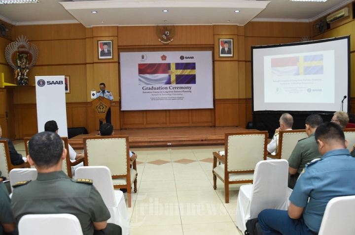 Aspers Panglima TNI Wisuda Siswa Swedish Defence University