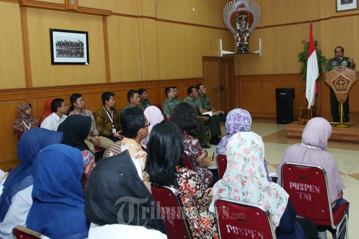Aster Panglima TNI Bekali 52 Pengajar Muda Indonesia