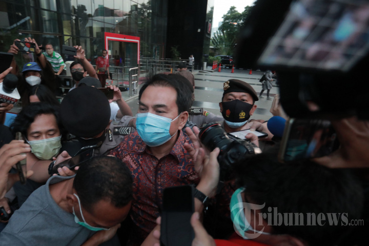 Wakil Ketua DPR Azis Syamsuddin Diperiksa KPK