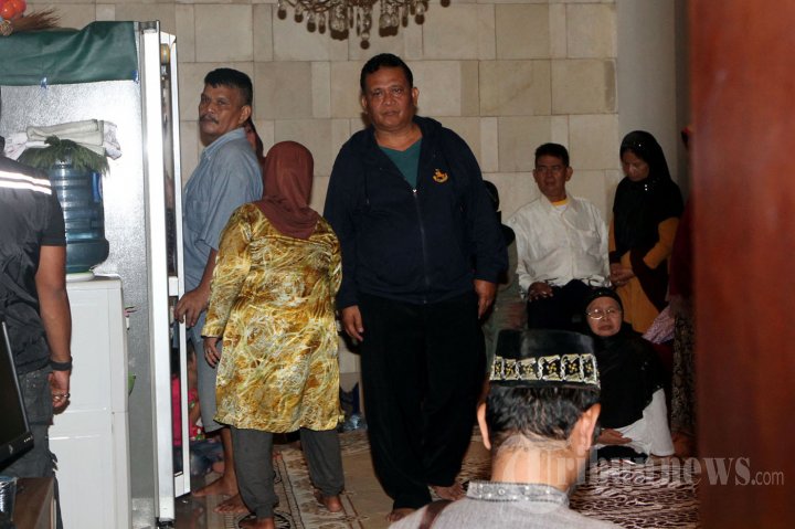 Ayahanda Olga Tiba di Rumah Duka