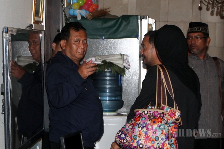Ayahanda Olga Tiba di Rumah Duka