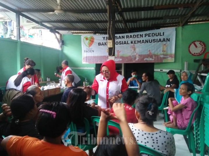Yayasan RADEN Beri Pengobatan Gratis Korban Banjir