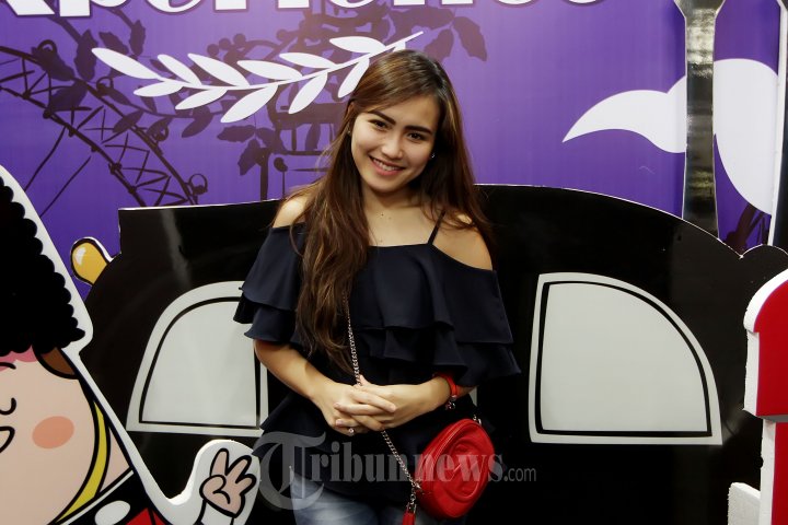 Ayu Ting Ting Hadiri Bazar London Experience