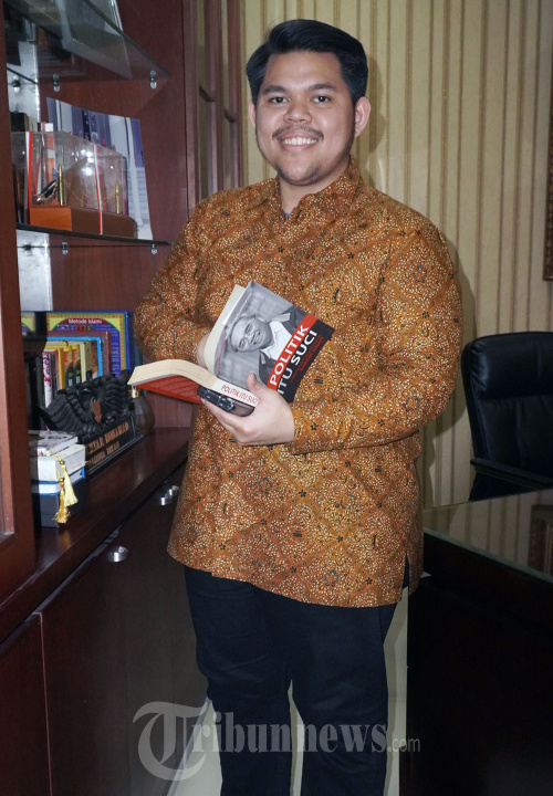 Bacaleg PDIP Kota Bekasi, Gilang Esa Mohamad