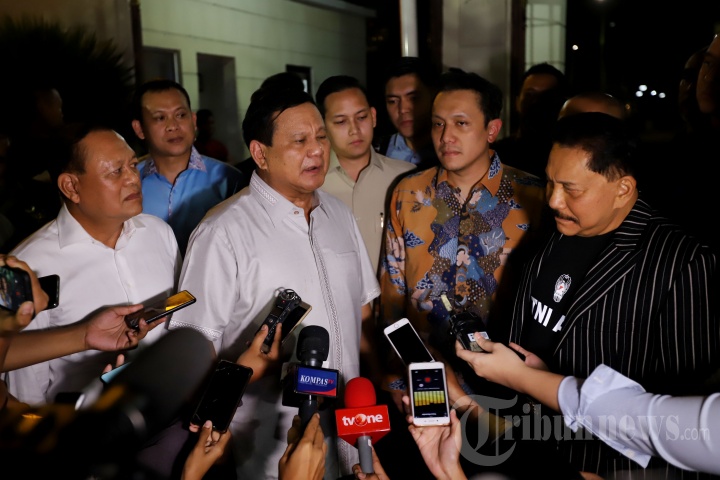 Bahas Papua, Prabowo Bertemu Hendropriyono