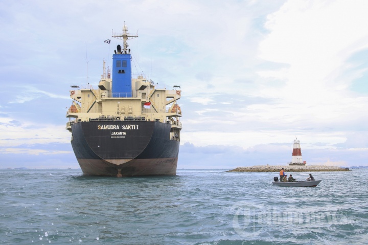 Bakamla RI Tinjau Kapal Kandas di Perairan Batu Berantai Batam