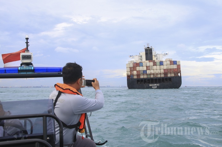 Bakamla RI Tinjau Kapal Kandas di Perairan Batu Berantai Batam