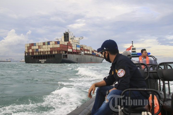 Bakamla RI Tinjau Kapal Kandas di Perairan Batu Berantai Batam
