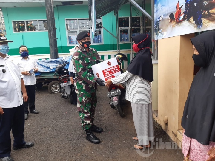 Bakti Sosial HUT ke 75 TNI di Tasikmalaya