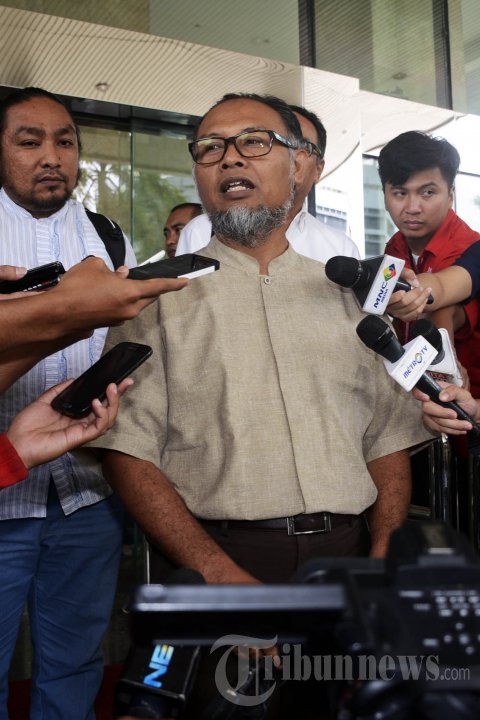 Bambang Widjojanto Datangi KPK Usai Deponering