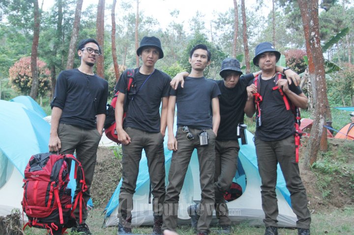 Band The Changcuters Naik Gunung Ciremai Majalengka
