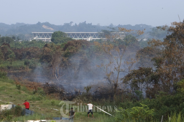 Bandara APT Pranoto Akibat Karhutla