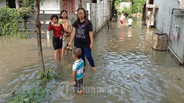 Banjir di Perumahan Jalan Sultan Ageng Tirtayasa Tangerang