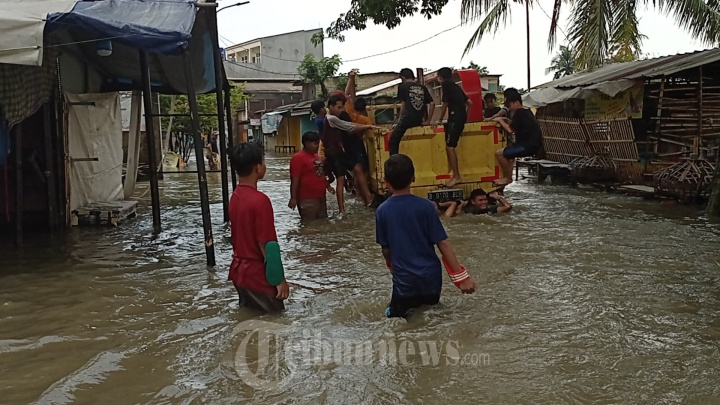 Banjir di Perumahan Jalan Sultan Ageng Tirtayasa Tangerang