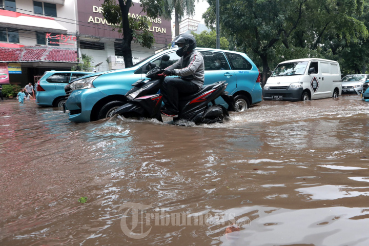 Banjir Kawasan Gunung Sahari Jakarta