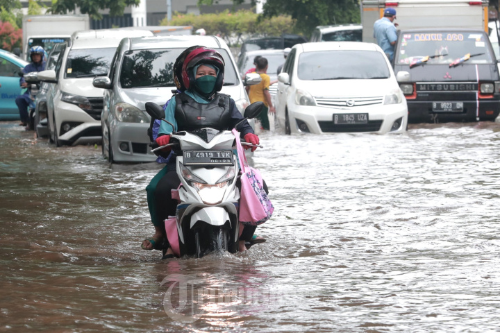 Banjir Kawasan Gunung Sahari Jakarta
