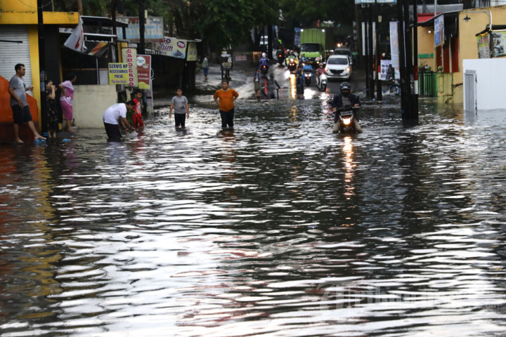 Banjir Landa Malang Akibat Hujan Deras