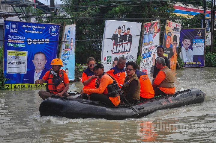 Banjir Lumpuhkan Jalur Demak-Kudus