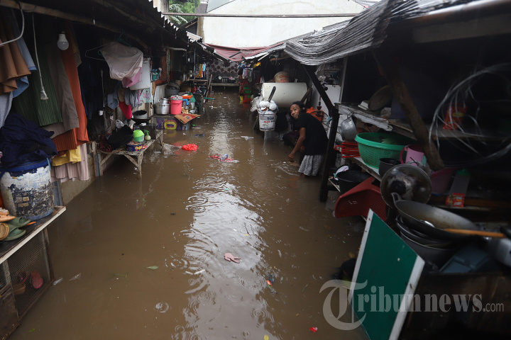 Banjir Rendam Kawasan Kemang Utara