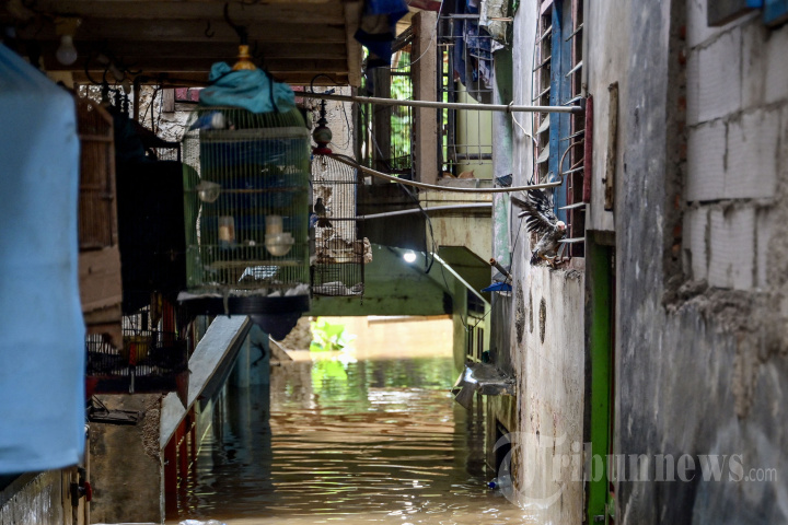 Banjir Rendam Sejumlah Kawasan di Jakarta