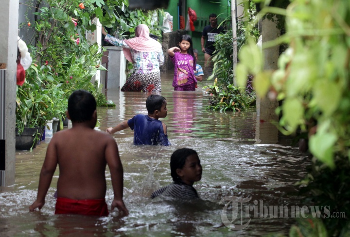 Banjir Setinggi 1,5 Meter Genangi Kampung Makasar