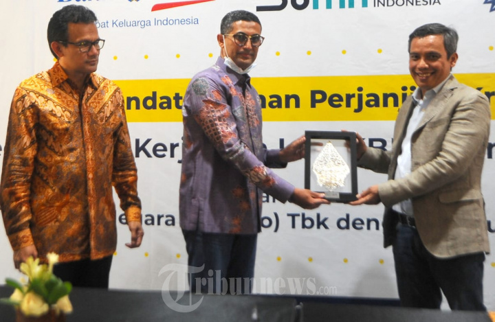 Bank BTN Berikan Pinjaman Modal Kerja Usaha Sarung Wadimor