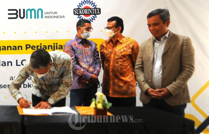Bank BTN Berikan Pinjaman Modal Kerja Usaha Sarung Wadimor