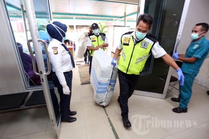 Bantuan 500 APD Bagi Puskesmas di Kawasan Jaktim