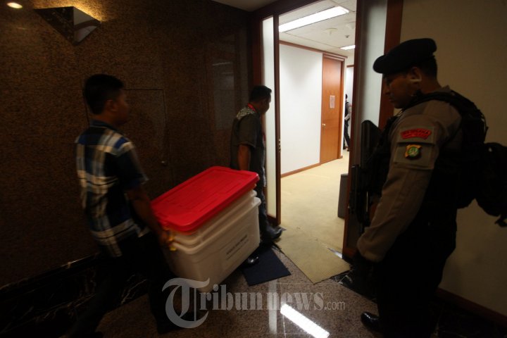 Bareskrim Polri Geledah Kantor PT Polytama Propindo
