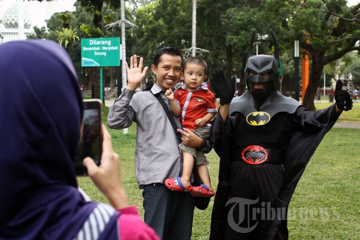 Batman Penghuni Alun-alun Malang