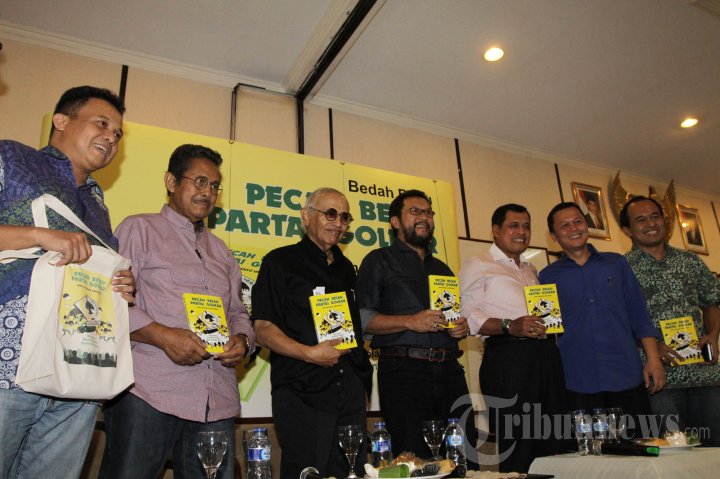 Bedah Buku Pecah Belah Partai Golkar