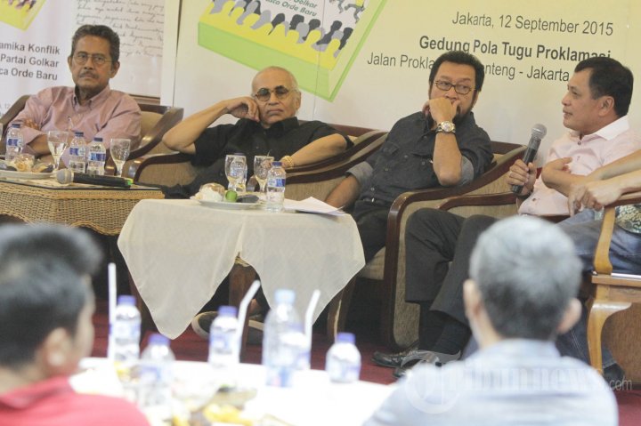 Bedah Buku Pecah Belah Partai Golkar