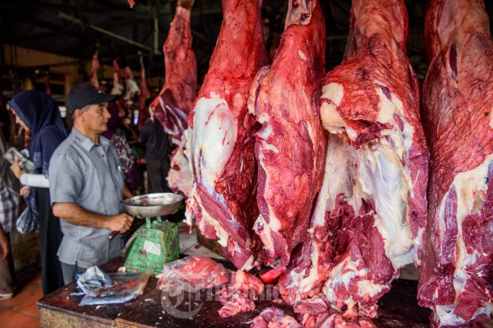Belanja Daging Tradisi Meugang di Aceh